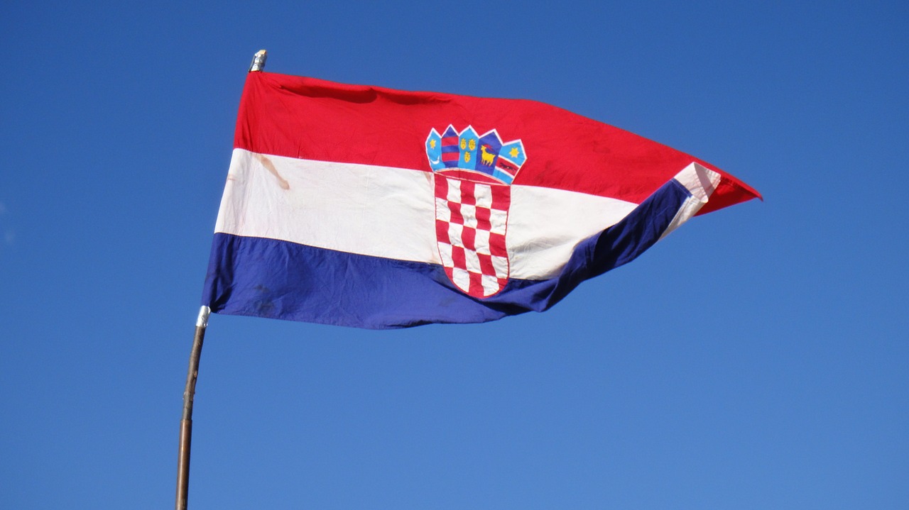 Poľský politik odsudzuje rozhodnutie Chorvátska vstúpiť do eurozóny