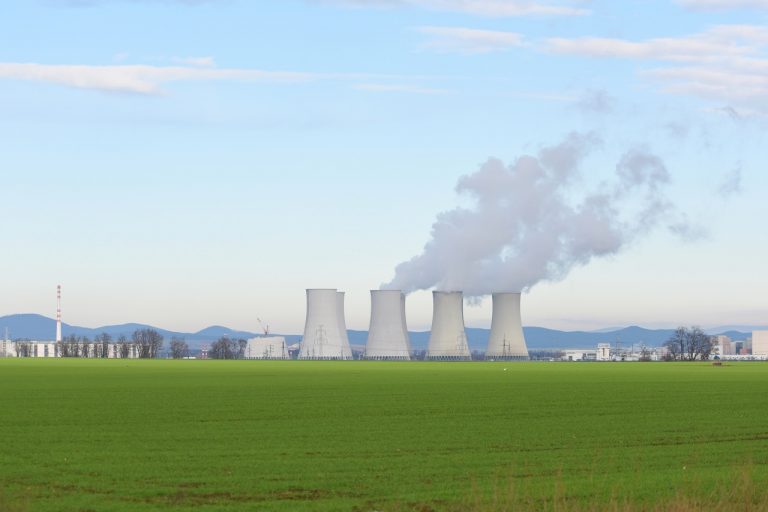 jadrová elektráreň