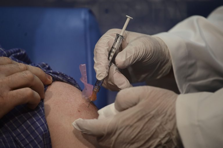 očkovanie vakcínou