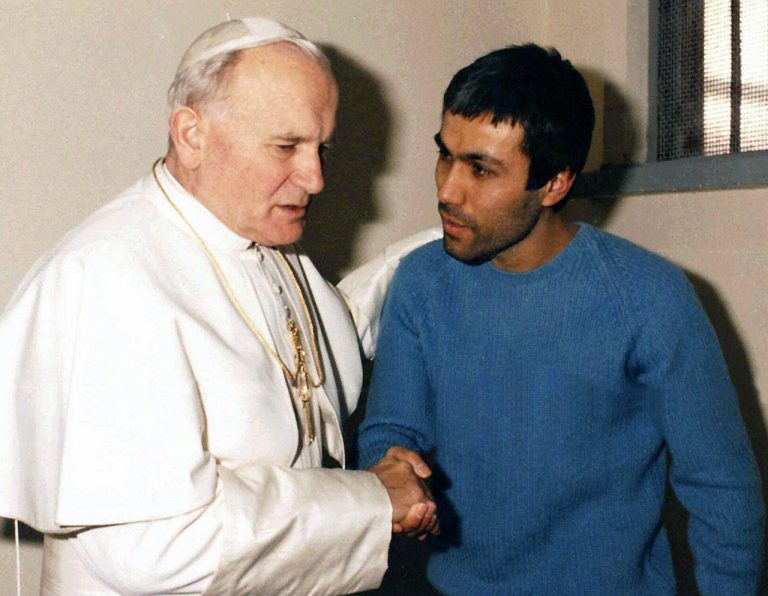Ján Pavol II., Ali Agca
