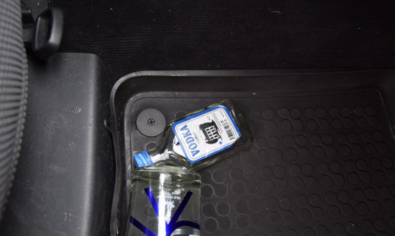 Alkohol v aute