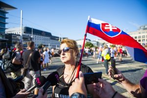 Protest pred Prezidentským palácom v Bratislave