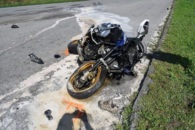 nehoda motocyklistu