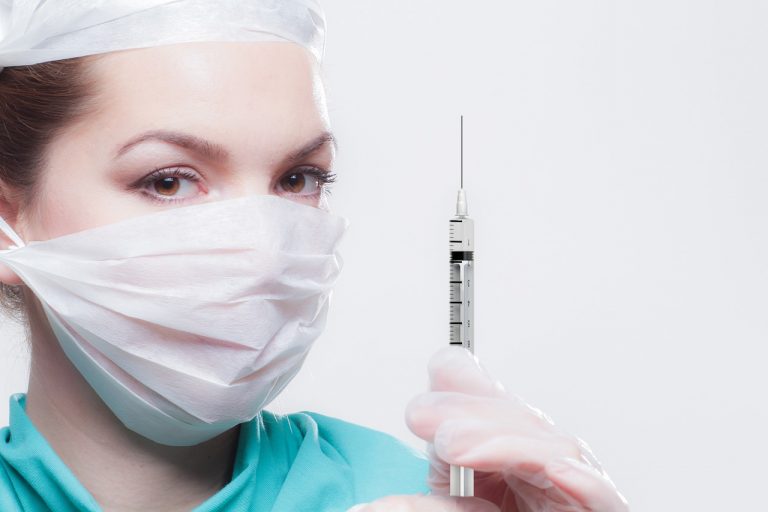 zdravotná sestra covid očkovanie