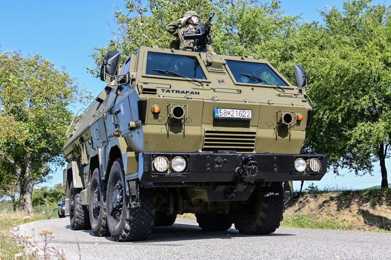 vojenská technika ozbrojené sily armáda vojaci slovensko