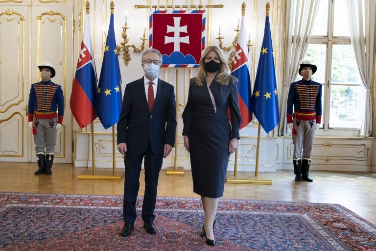 nový francúzsky veľvyslanec na Slovensku Pascal Le Deunff Zuzana Čaputová odovzdanie poverovacie listiny