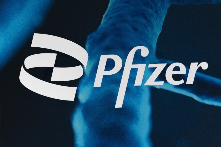 logo Pfizeru