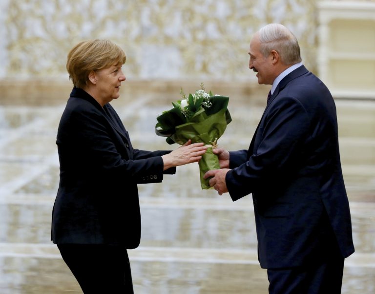 Lukašenko a Merkelová