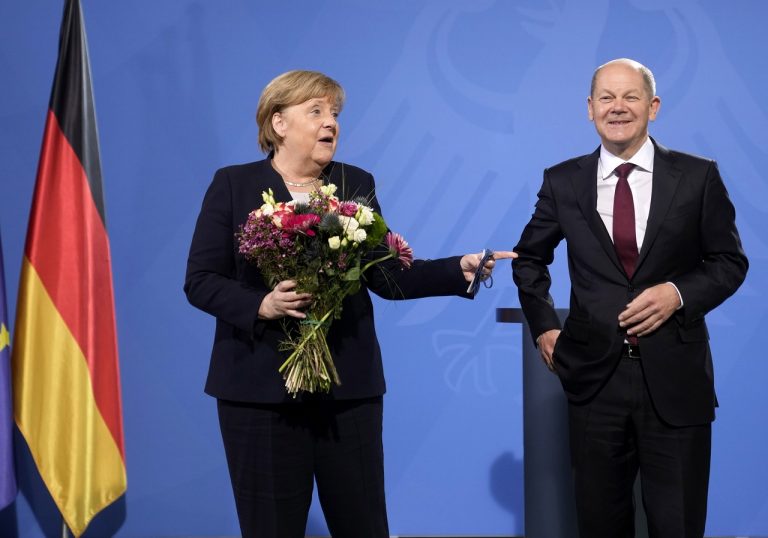 Olaf Scholz a Merkelová