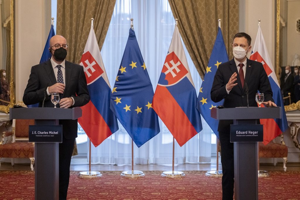Tlačová konferencia predsedu vlády SR Eduarda Hegera a predsedu Európskej rady Charlesa Michela po ich stretnutí