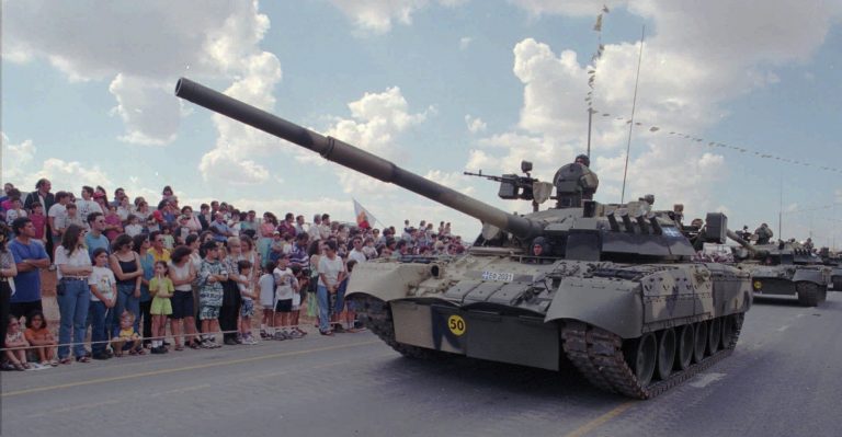 ruský tank T-80U