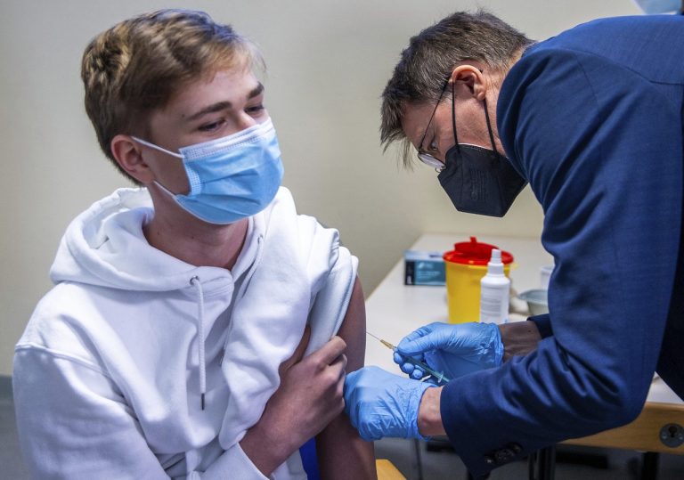 Vakcinácia detí proti ochoreniu COVID-19 v Nemecku očkovanie
