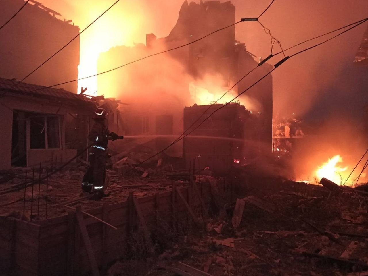 Mesto Žilina vyhlásilo pre požiar bytového domu na Hájiku mimoriadnu situáciu