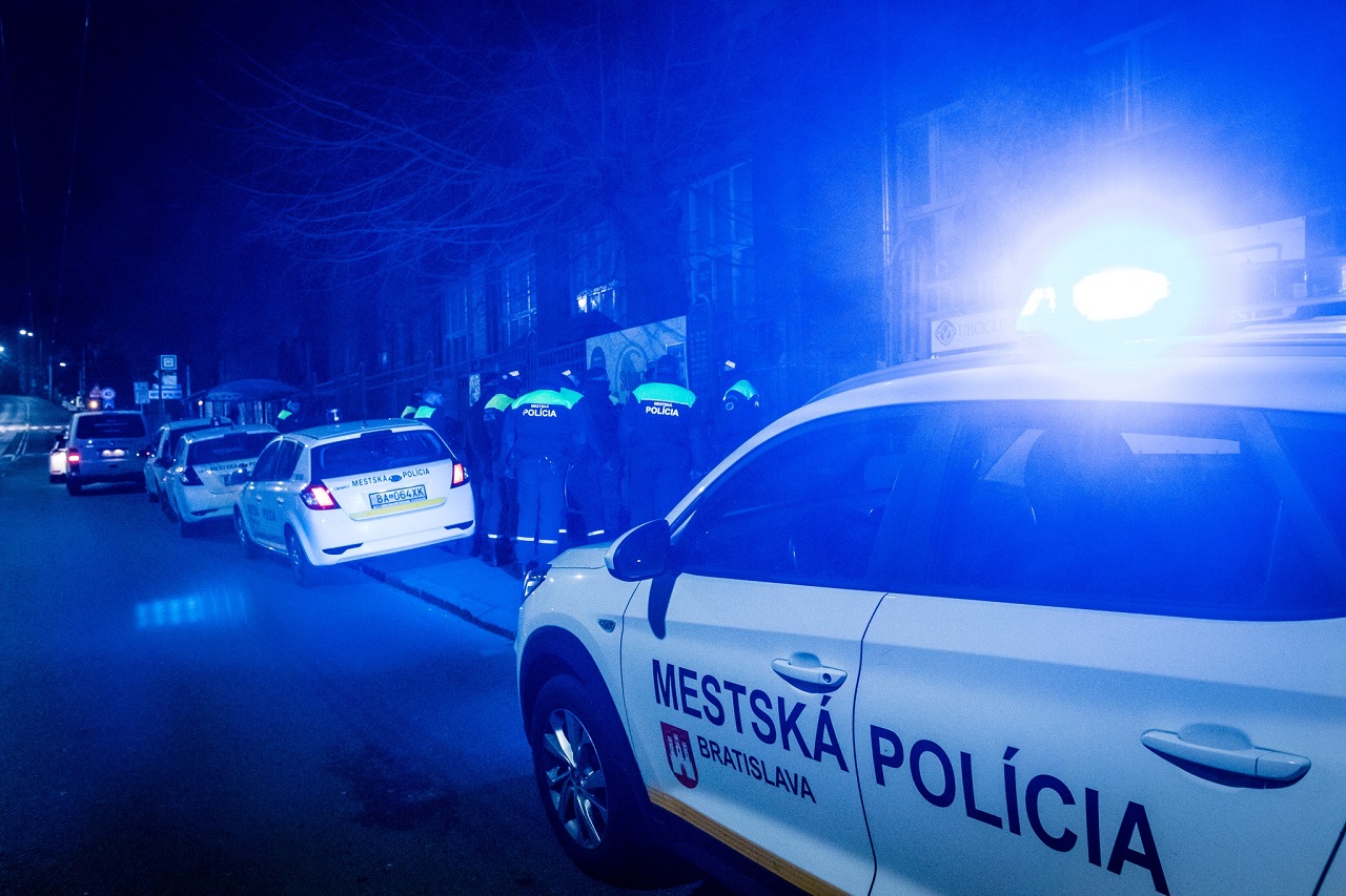 Na Silvestra rieši mestská polícia v Bratislave pyrotechniku, zranenia i požiare