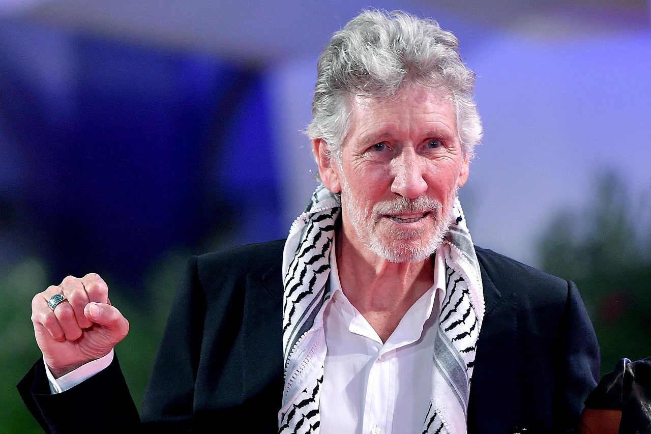 Rusko požiadalo OSN, aby mohol vystúpiť Roger Waters