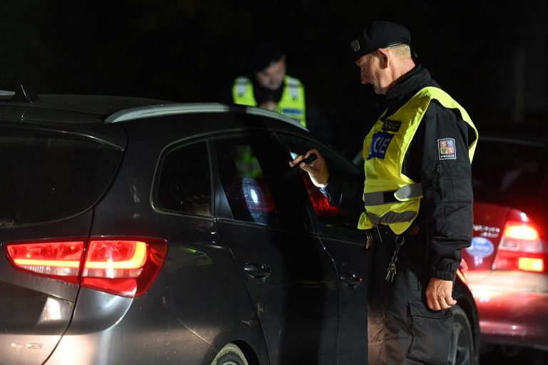 Dočasné policajné kontroly na česko-slovenských hraniciach