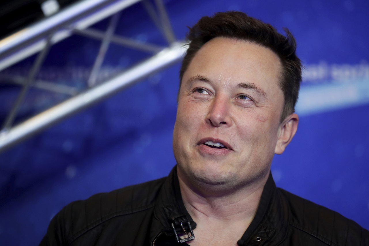 Podoľak: Elon Musk pomohol Ukrajine prežiť najkritickejšie chvíle vojny