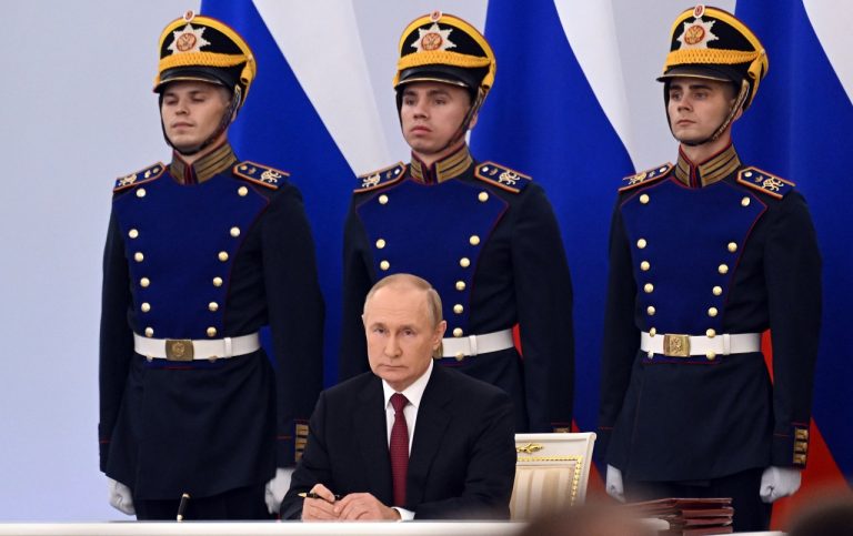 Vladimir Putin podpísal zmluvy o pričlenení okupovaných oblastí Ukrajiny k Rusku