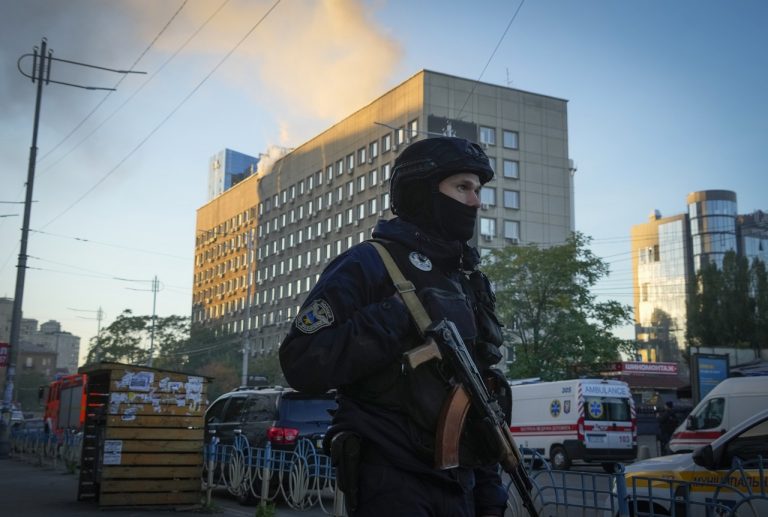 V Kyjeve znova zneli sirény, bolo počuť výbuchy
