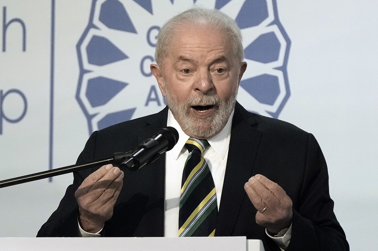 Jeffrey Sachs: Lula vyjde posilnený