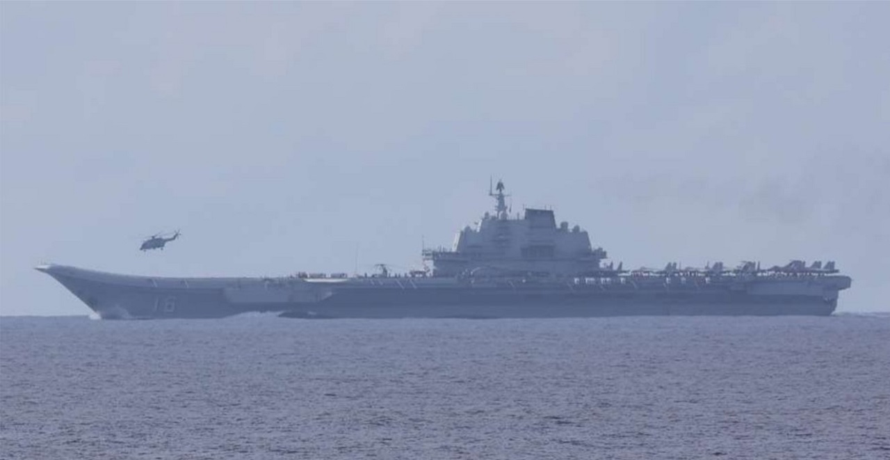 Čínska lietadlová loď Liaoning sa prvýkrát priblížila k americkému Guamu