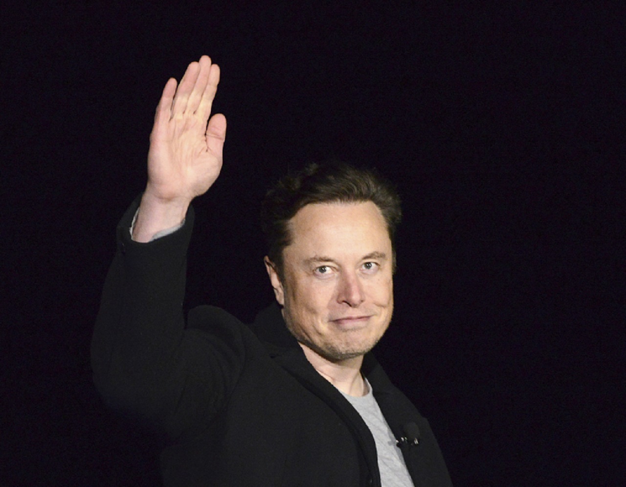 Elon Musk tvrdo kritizoval Medvedevovu prognózu na rok 2023