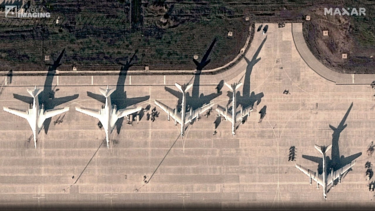 dve desiatky diaľkových bombardérov Tu-95 a Tu-160