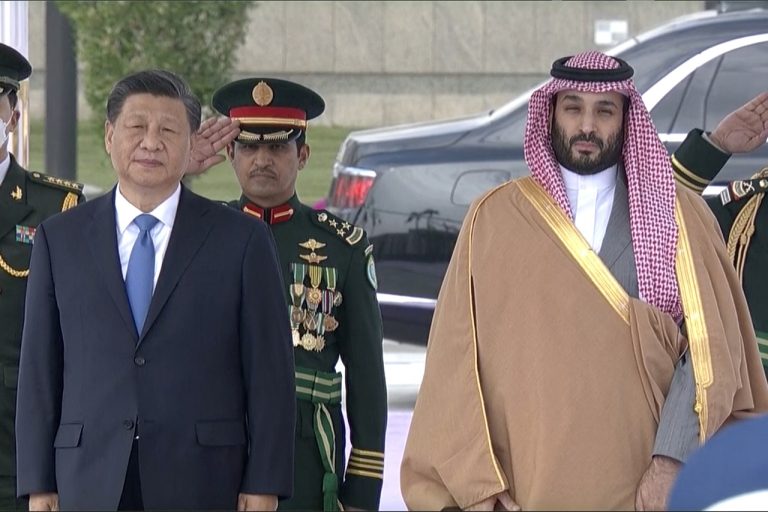 čínsky prezident Si Ťin-pching a saudskoarabský korunným princ Muhammad bin Salmán