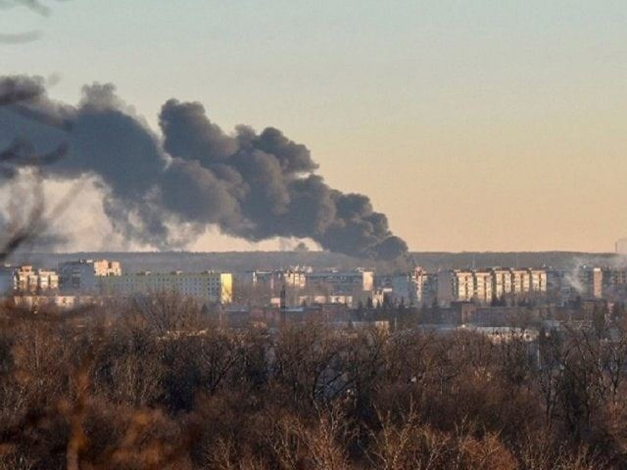 Požiar v blízkosti letiska v Kursku