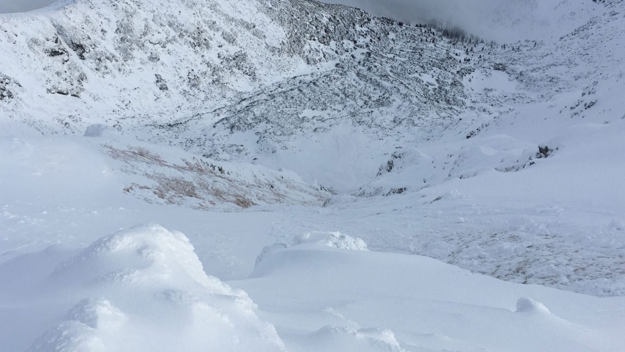 Vo vysokých polohách Tatier trvá mierne lavínové nebezpečenstvo