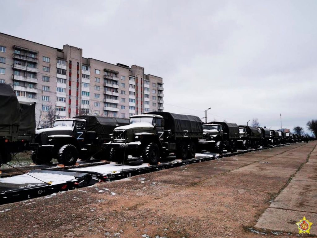 Do Bieloruska dorazil ďalší vlak s vojenským vybavením.