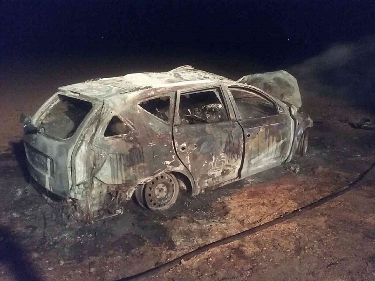 Požiar poškodil v Košiciach na Sokolovskej ulici tri autá