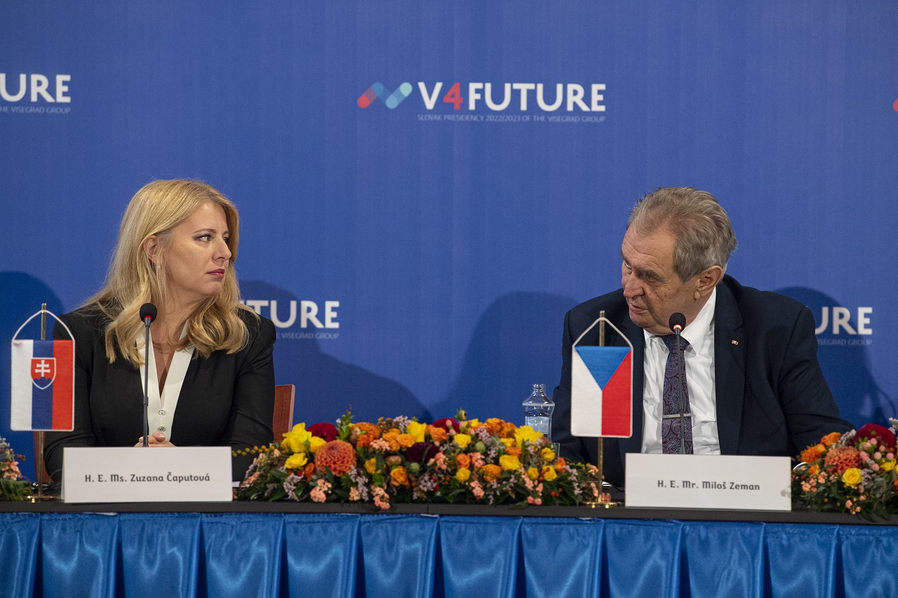 Miloš Zeman navštívi Slovensko, stretne sa s prezidentkou