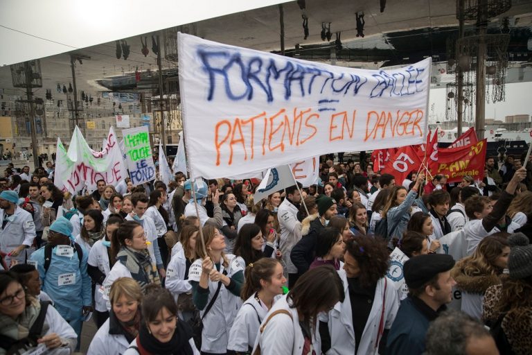 francuzsko protest lekari