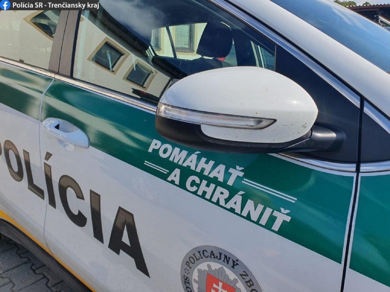 Polícia obvinila muža, ktorý mal prepadnúť čerpaciu stanicu v Prievidzi