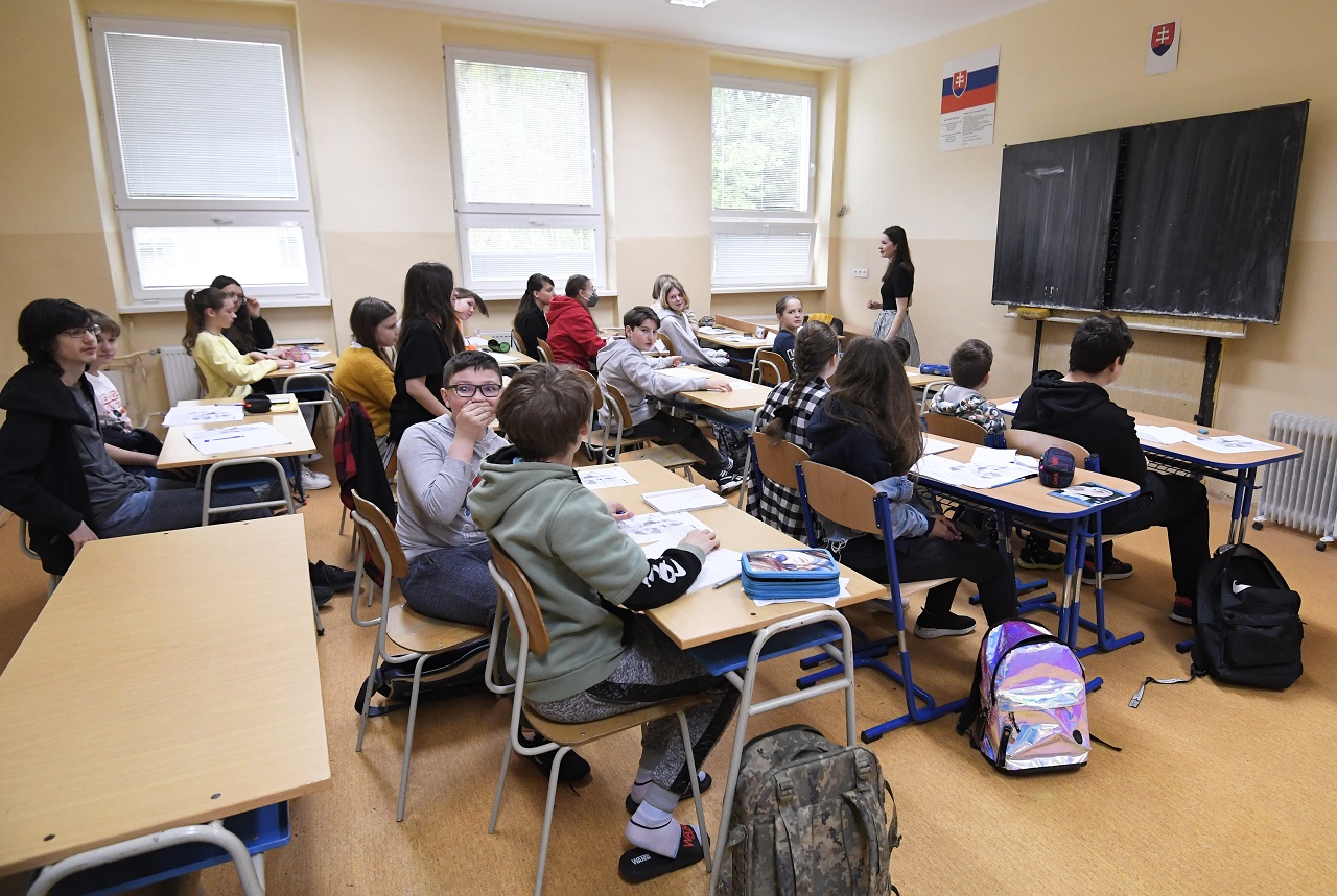 Slovenské školy navštevuje vyše 10.100 žiakov z Ukrajiny