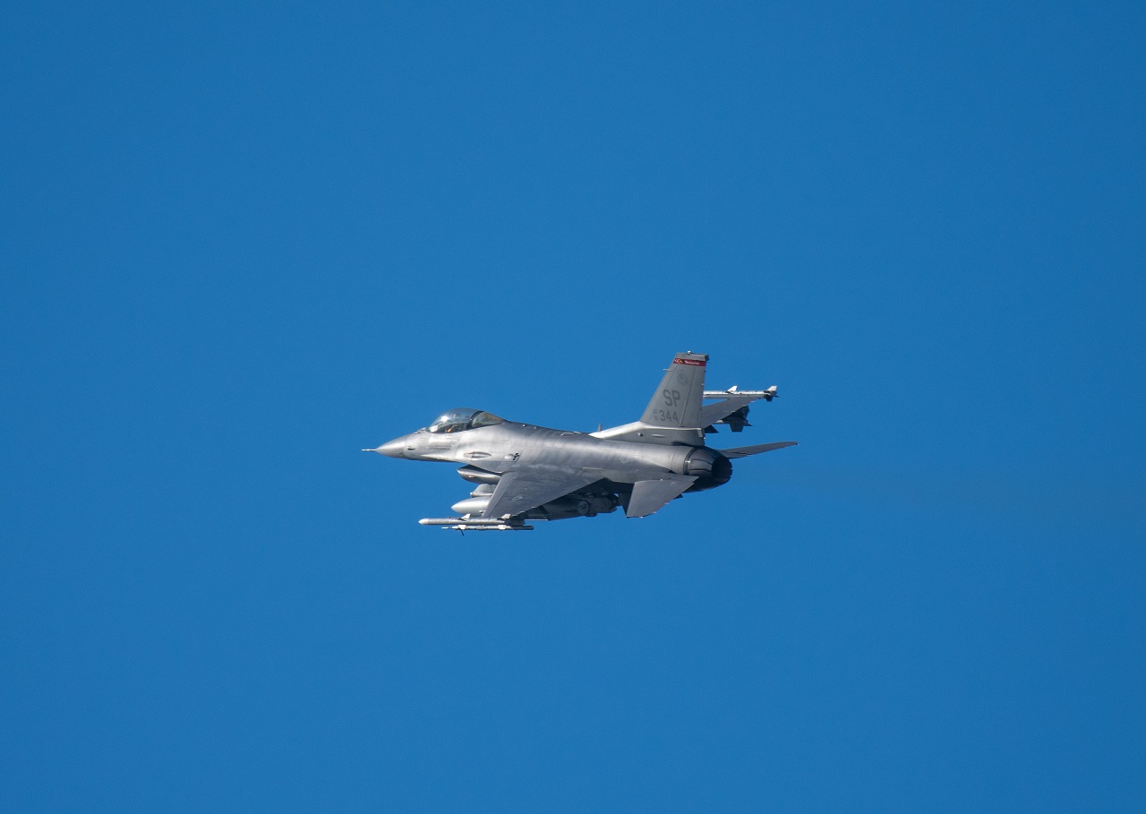 Poľsko je ochotné poslať Ukrajine stíhačky F-16, ak by sa na tom dohodlo NATO