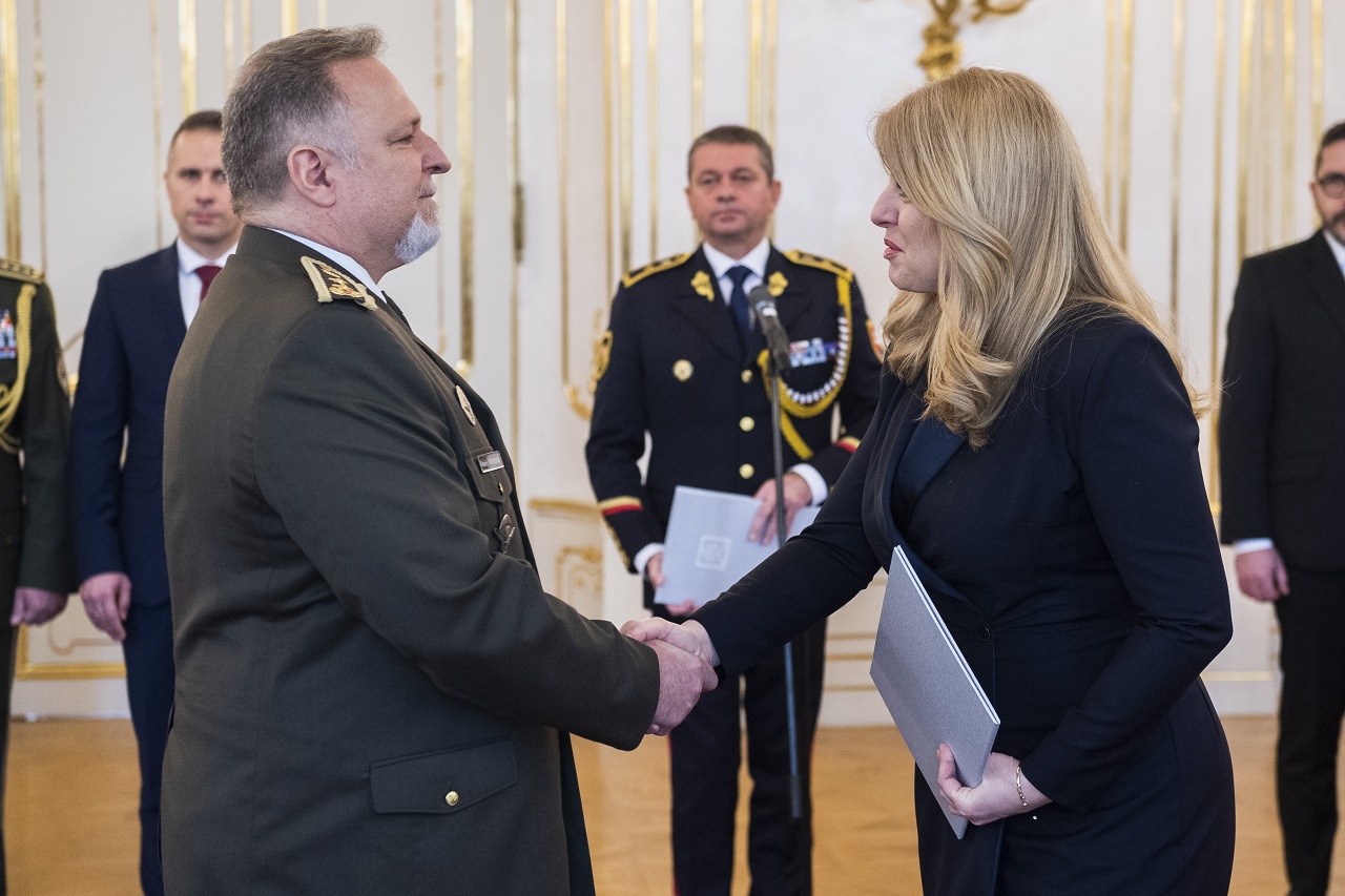 Prezidentka vyzdvihla dlhoročnú službu vlasti generálmajora Novosada