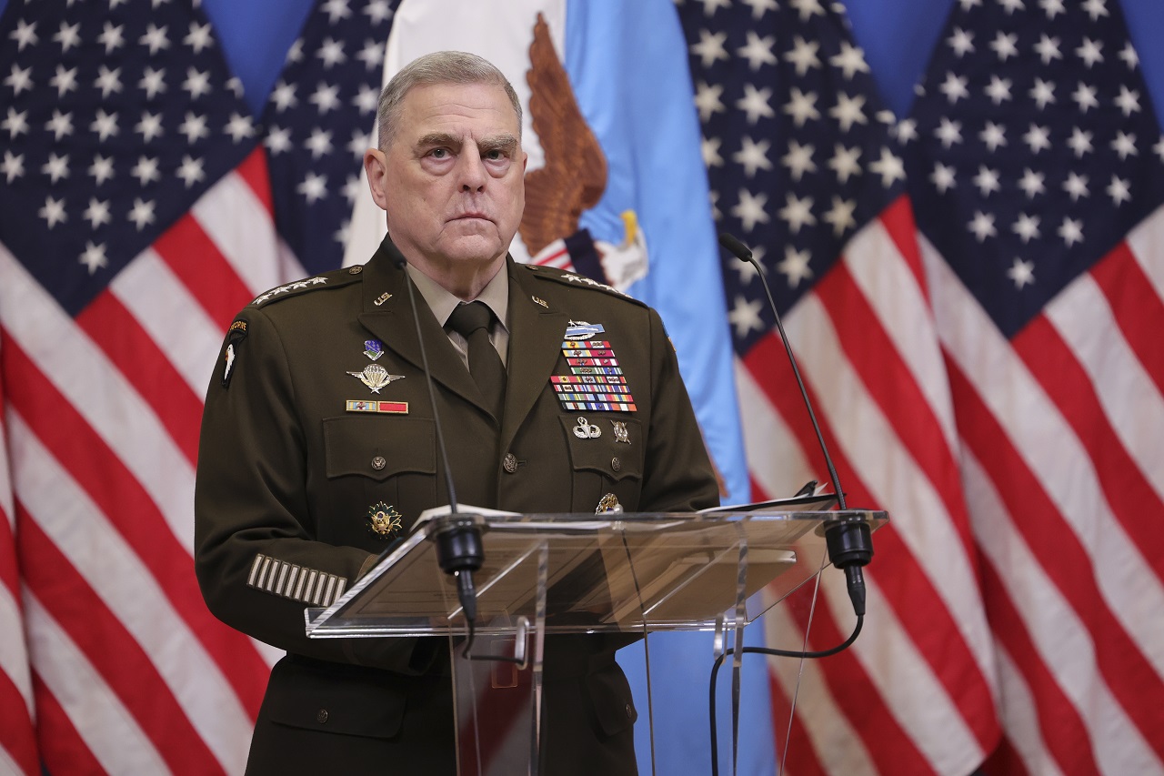 Najvyšší americký generál: Vojna na Ukrajine sa skončí za rokovacím stolom