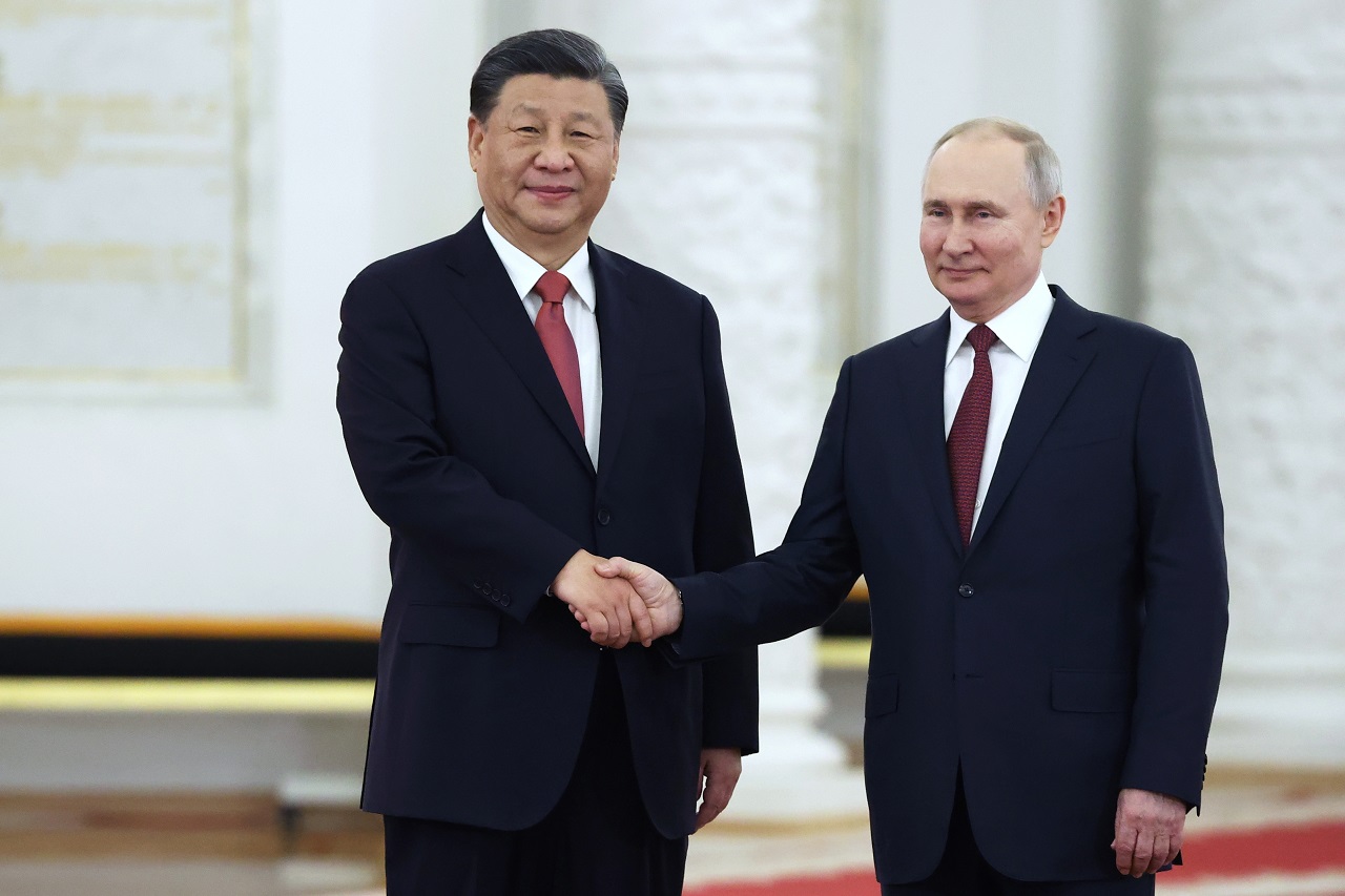 Putin ide do Číny riešiť problémy proxy vojny