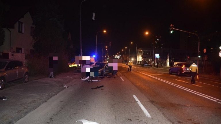 Polícia vyšetruje nehodu, pri ktorej sa v Bratislave zranili dve osoby