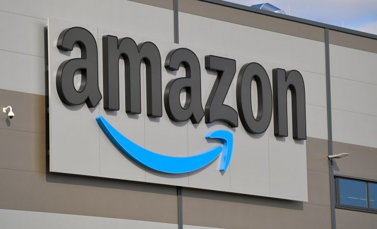 Amazon má za sebou slabý kvartál, jeho akcie sa prepadli o 10 %