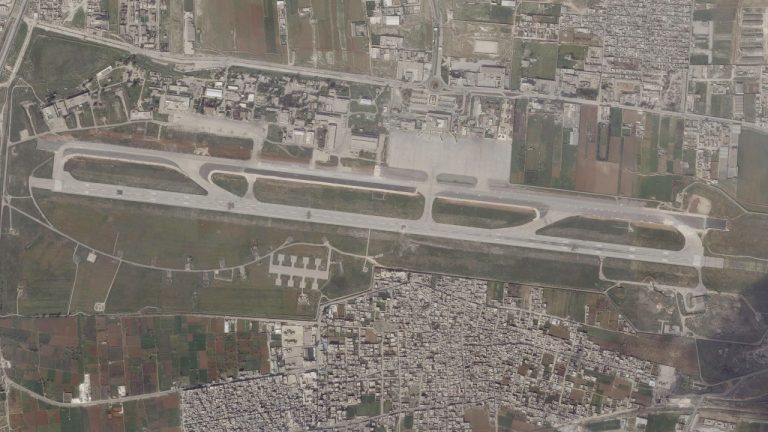 Izrael opät útočil na letisko v Aleppe