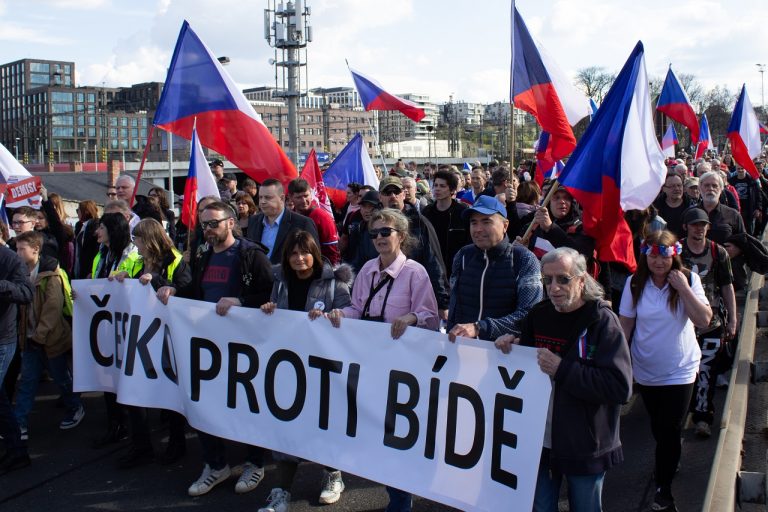 Pochod Prahou organizovaný v rámci protivládnej demonštrácie Česko proti biede