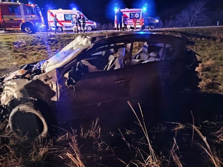 Pri Dunajskej Strede po zrážke dvoch áut z Maďarska zahynula mladá žena