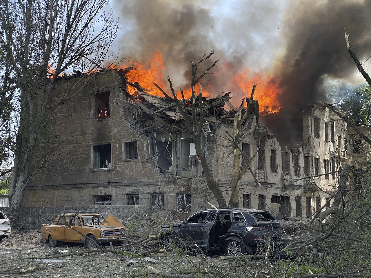 Ruská raketa zasiahla kliniku v Dnipre na východe Ukrajiny