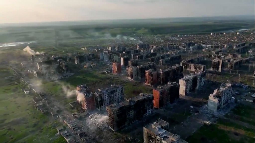 "Bachmut je preč": New York Times uverejňuje video ruín mesta zachytené z dronu