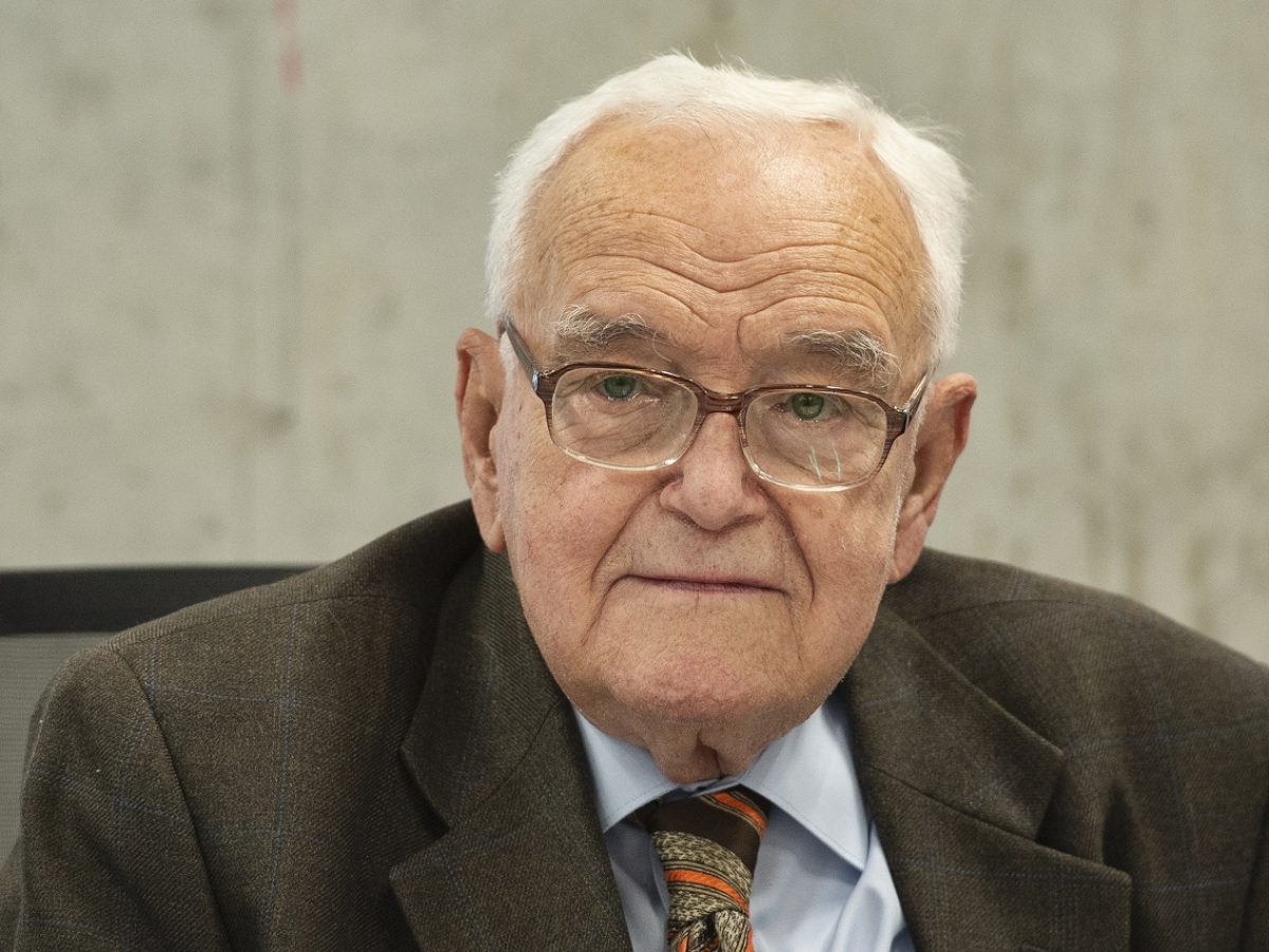 Vo veku 96 rokov zomrel nestor športovej žurnalistiky Jozef Kšiňan - Hlavné  správy