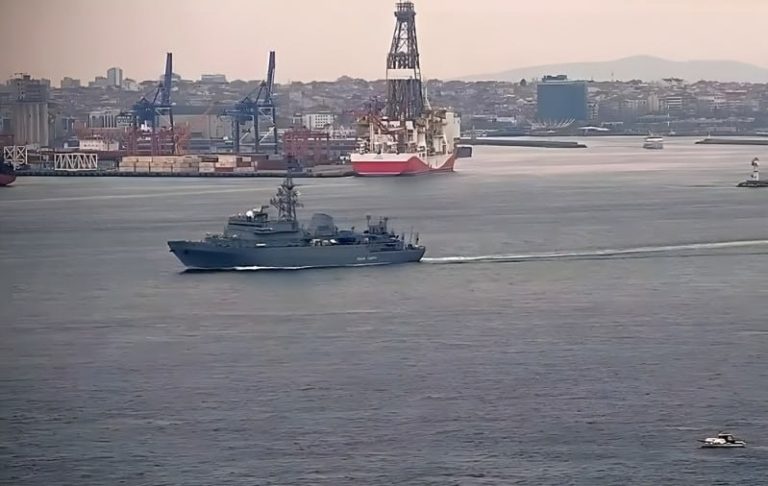 Ruská prieskumná loď Ivan Churs