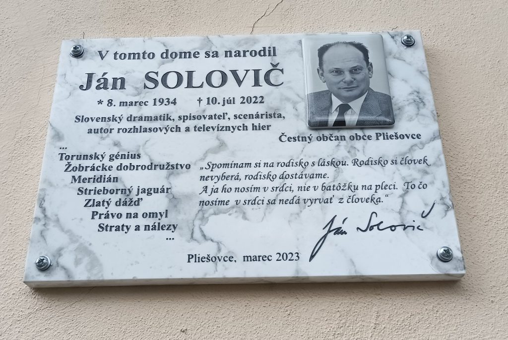pamätná tabuľa Jána Soloviča v Pliešovciach